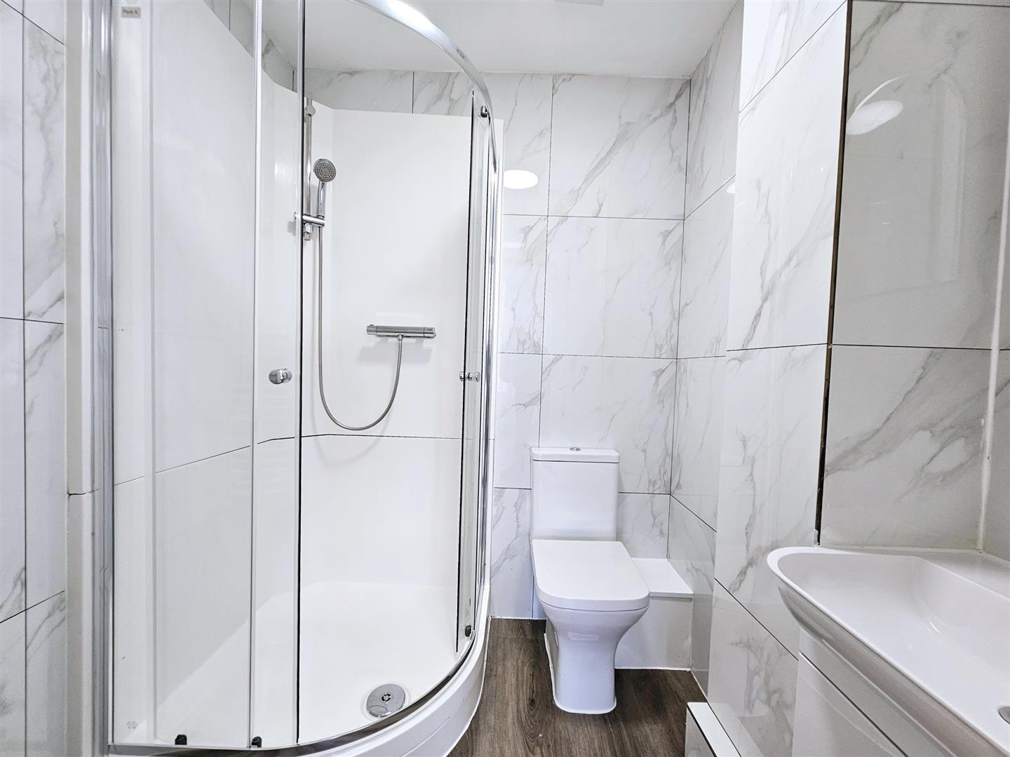 Flat to rent in Woolwich Road, London 6