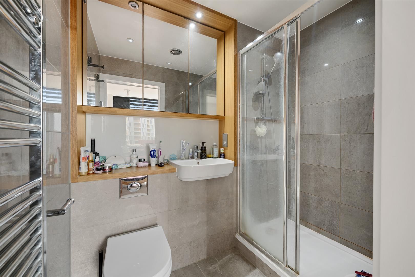 2 bed flat for sale in Station Road, London  - Property Image 9