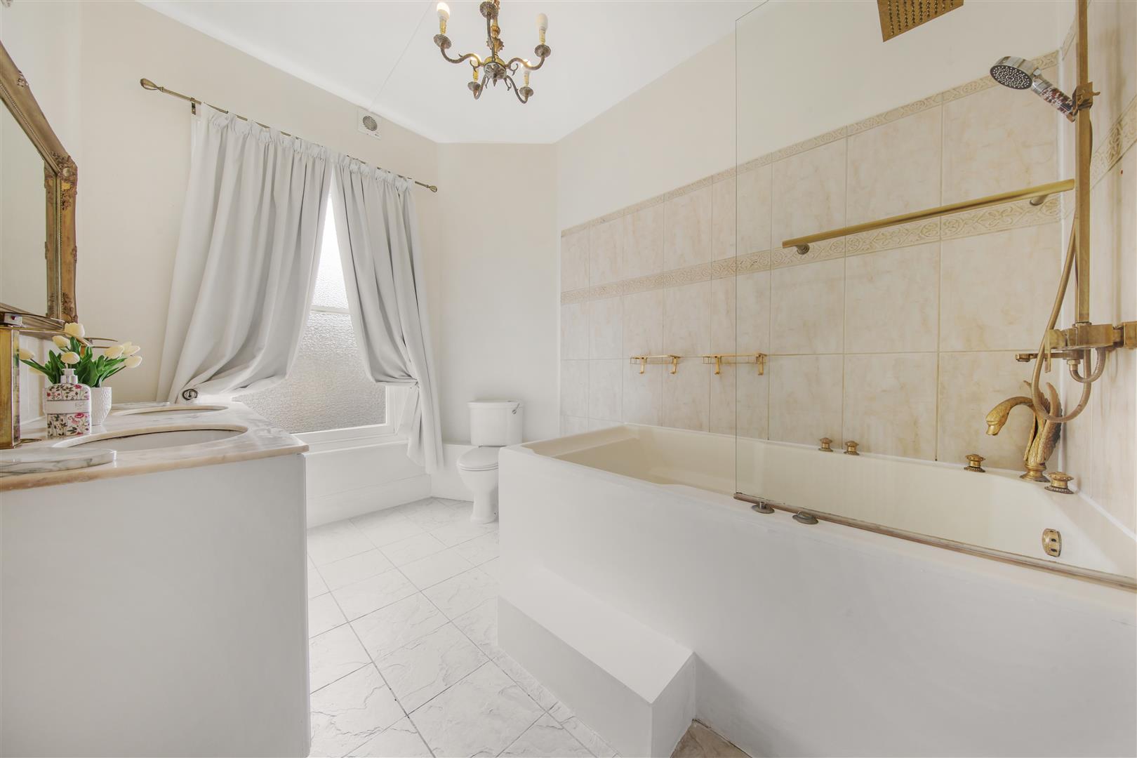 5 bed house for sale in Burrage Road, London 12