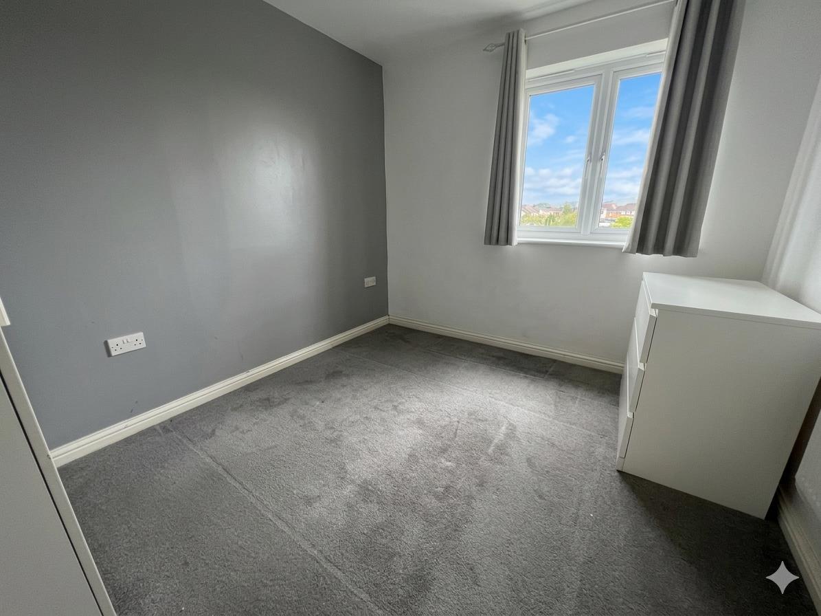 2 bed house to rent in Hill View Drive, Thamesmead 6