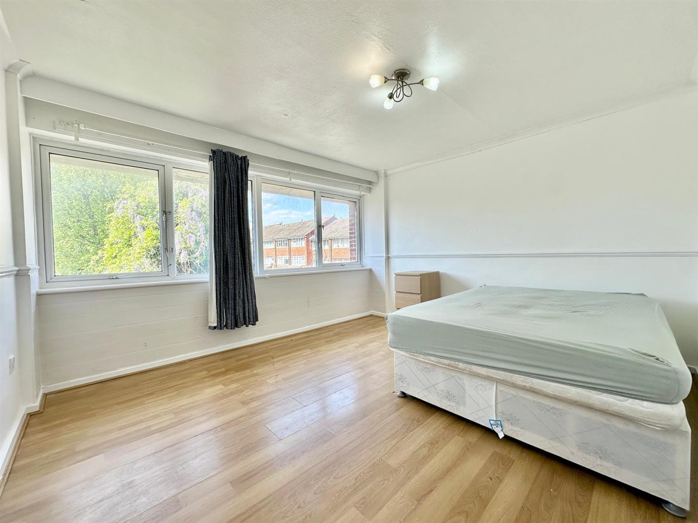 4 bed house to rent in Addison Road, London  - Property Image 5
