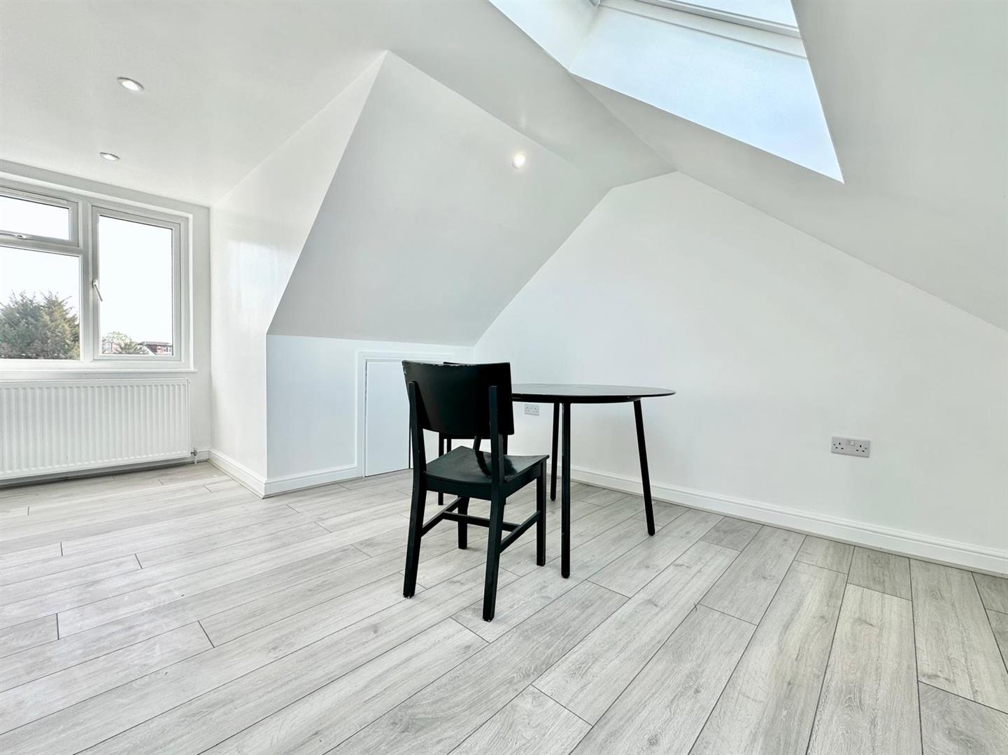 1 bed house share to rent in Biggin Way, London, SE19