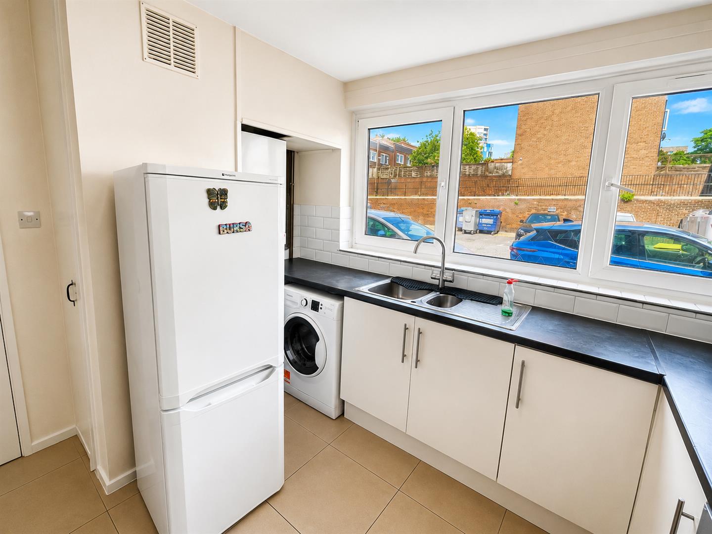4 bed house to rent in Nectarine Way, London  - Property Image 2