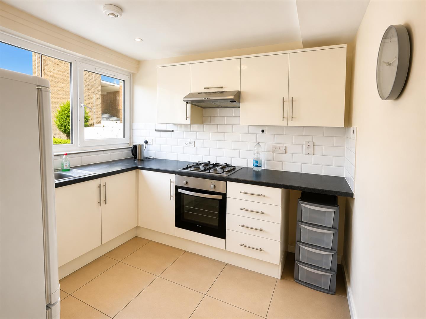 4 bed house to rent in Nectarine Way, London  - Property Image 1