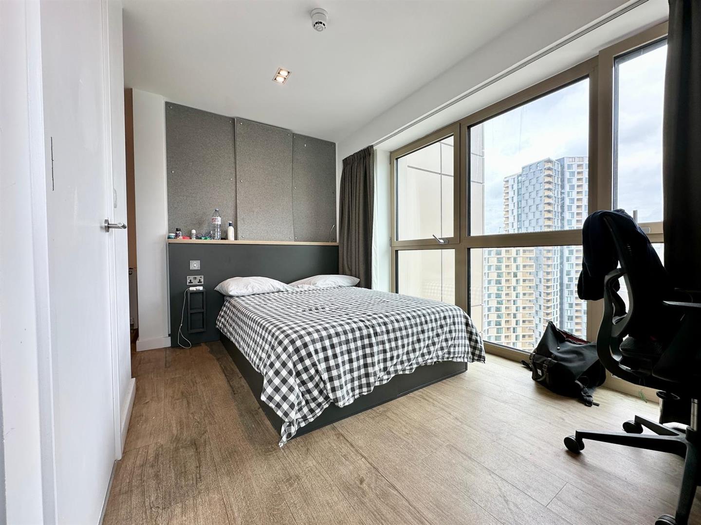 1 bed apartment to rent in Loampit Vale, London 2