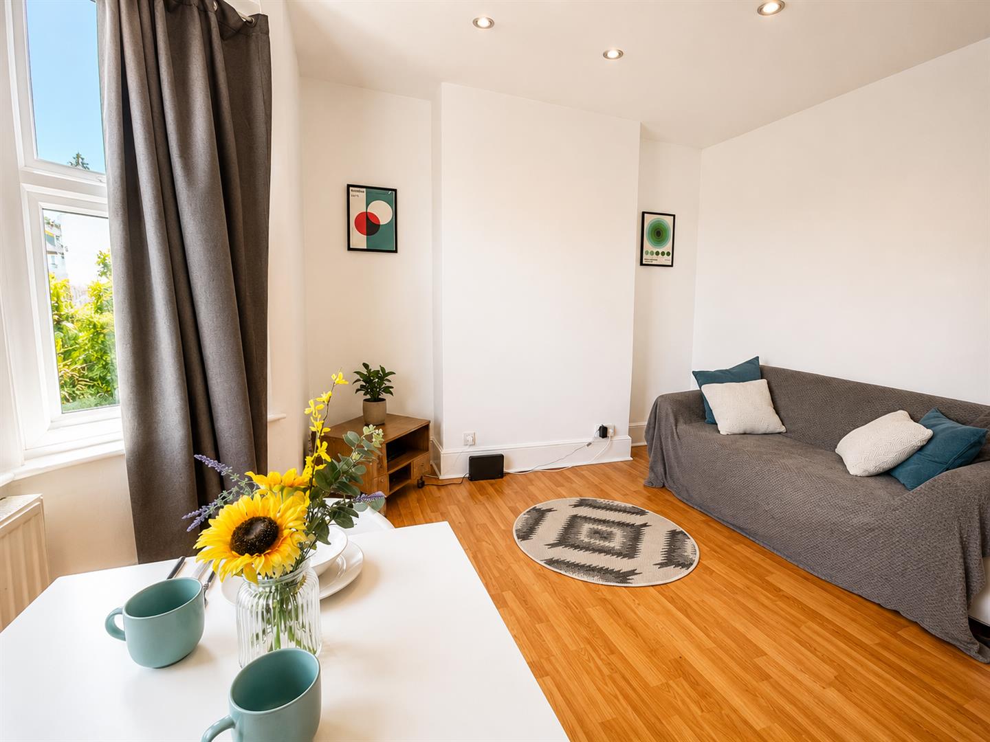 2 bed flat to rent in Hafton Road, London 2