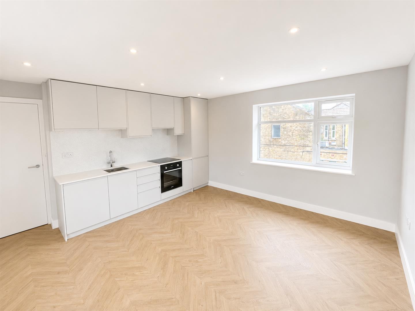 1 bed flat to rent in Halons Road, London  - Property Image 2