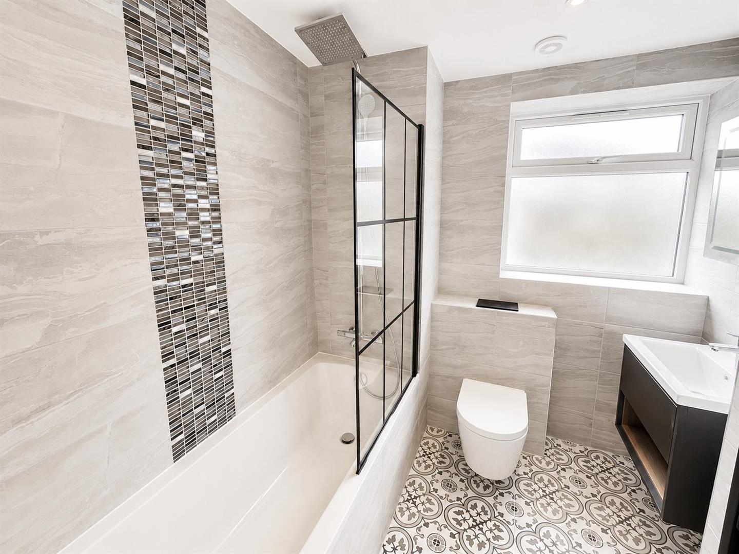1 bed flat to rent in Halons Road, London 5