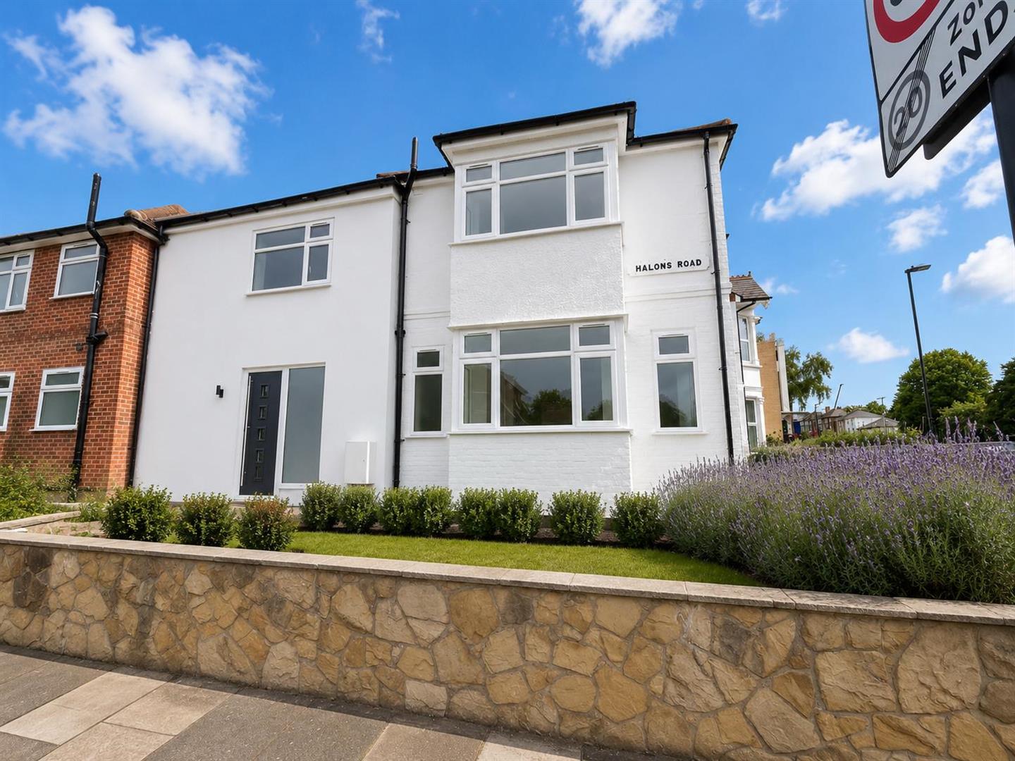 1 bed flat to rent in Halons Road, London, SE9 