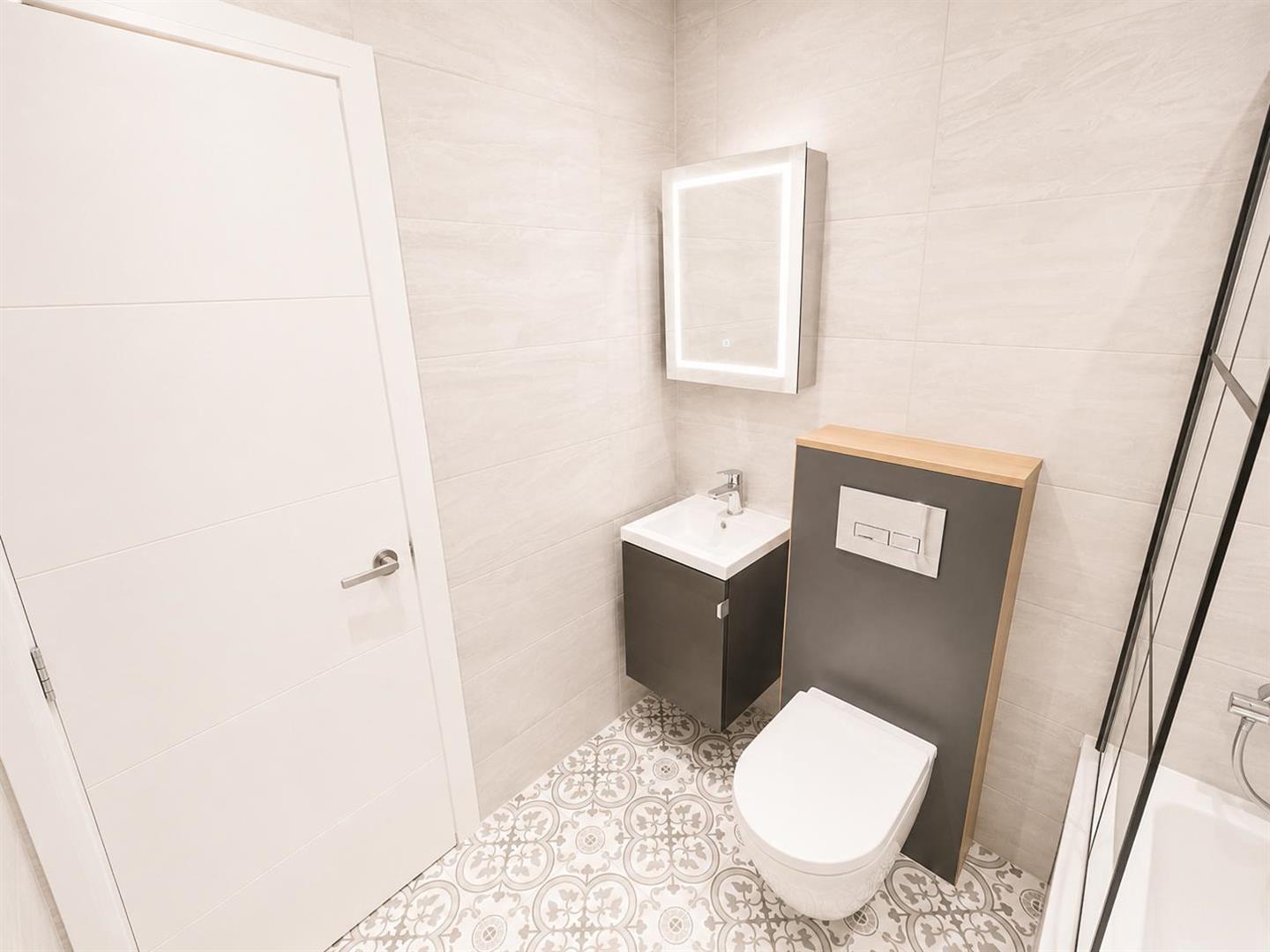 3 bed flat to rent in Footscray Road, London 6