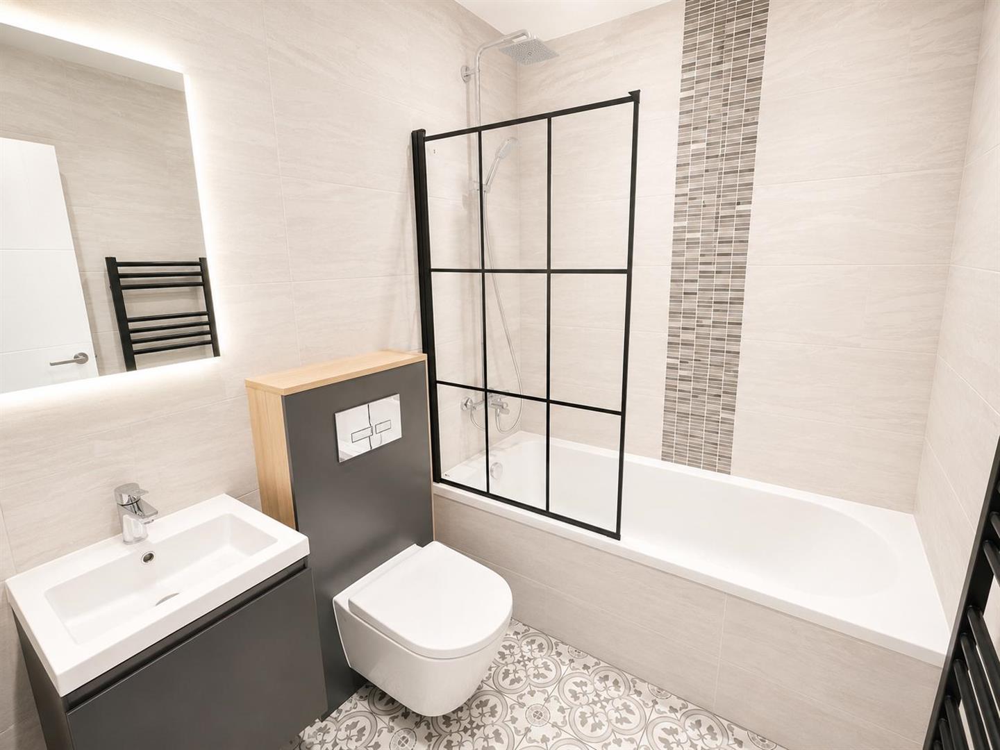 3 bed flat to rent in Footscray Road, London 5