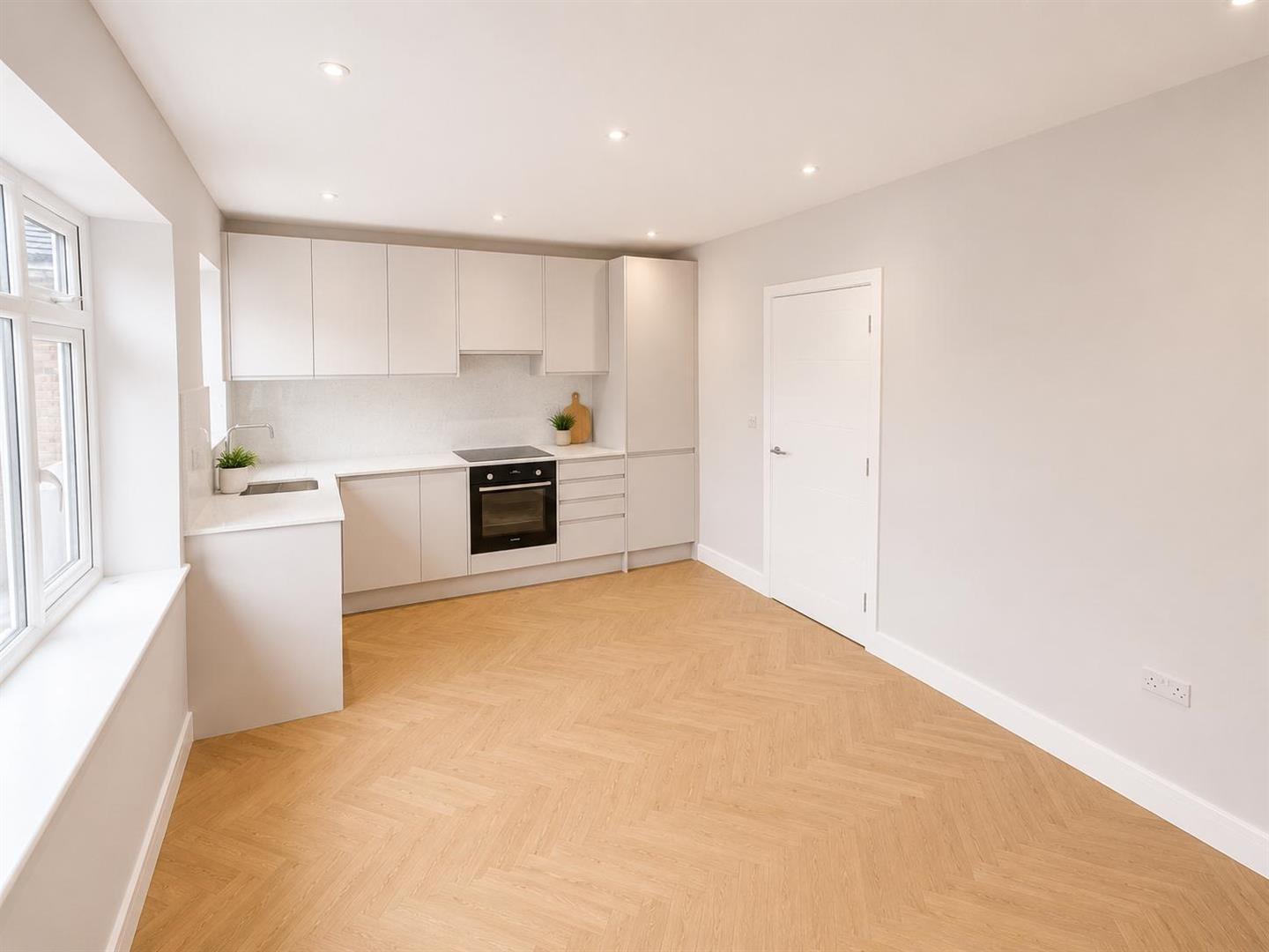 3 bed flat to rent in Footscray Road, London  - Property Image 2