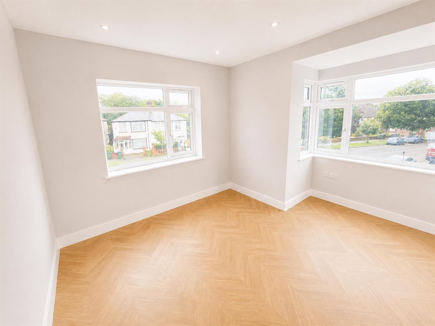 3 bed flat to rent in Footscray Road, London  - Property Image 5