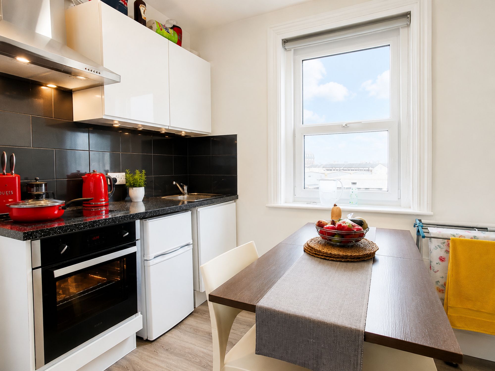 1 bed studio flat to rent in Warspite Road, London 1