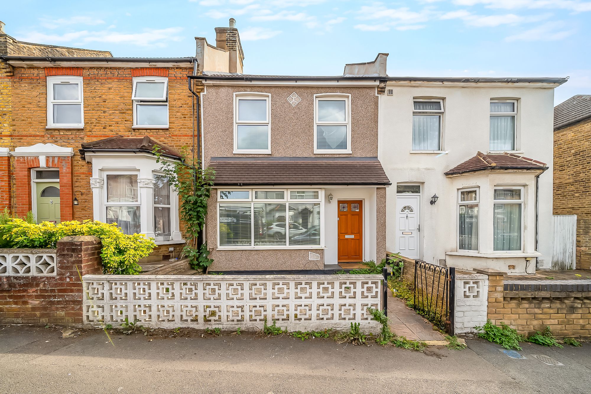 3 bed terraced house to rent in Killearn Road, London, SE6 