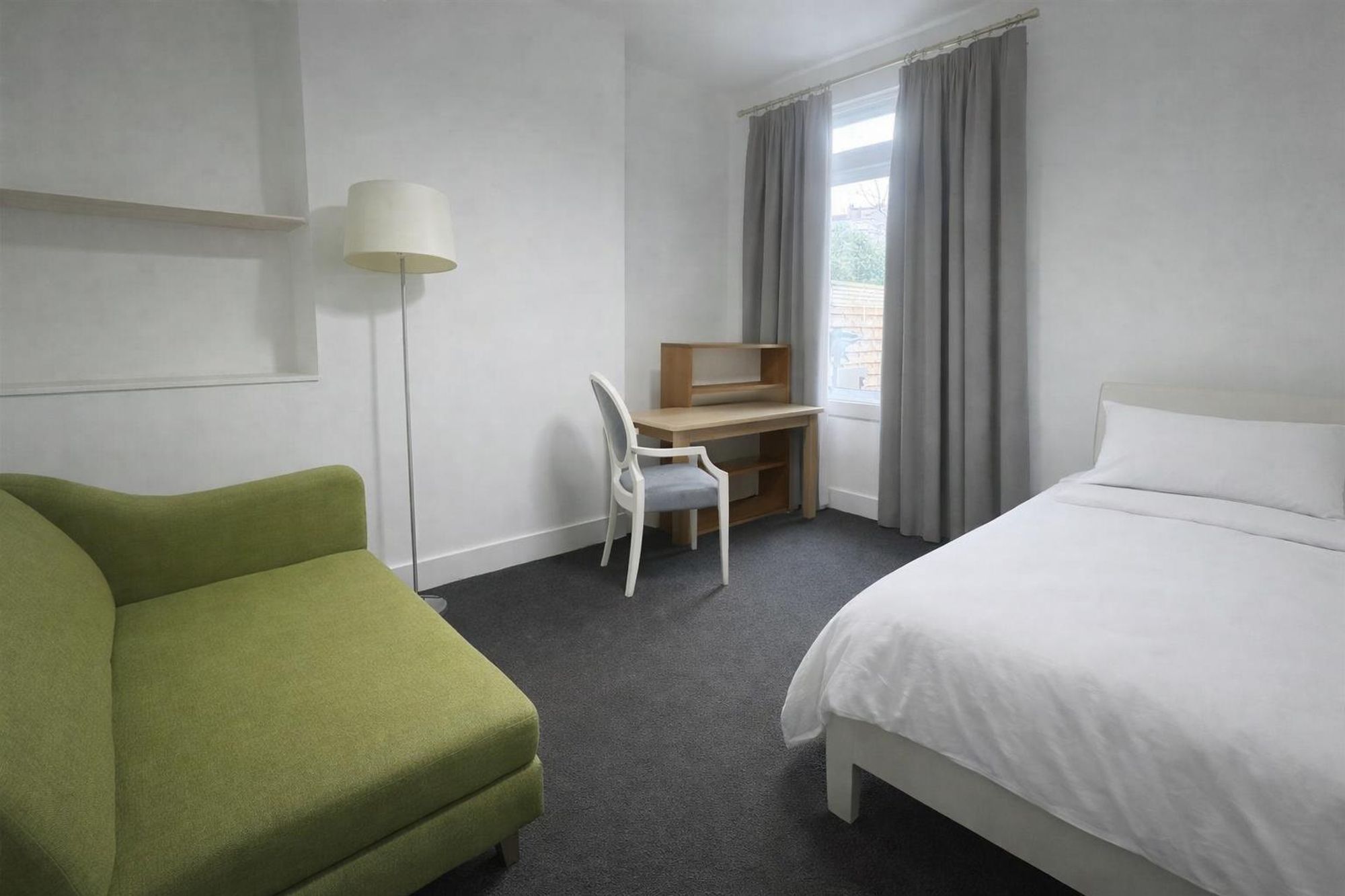 1 bed house share to rent in Shell Road, London 1