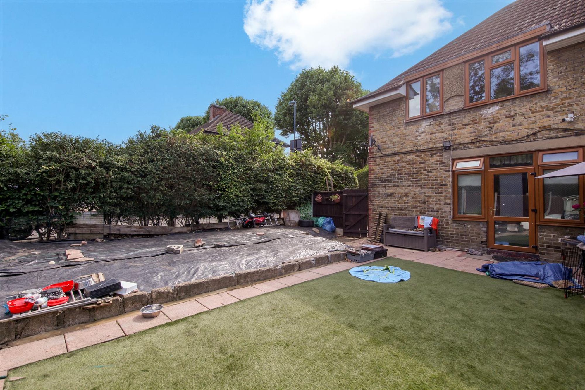 3 bed end of terrace house for sale in King Alfred Avenue, London 6