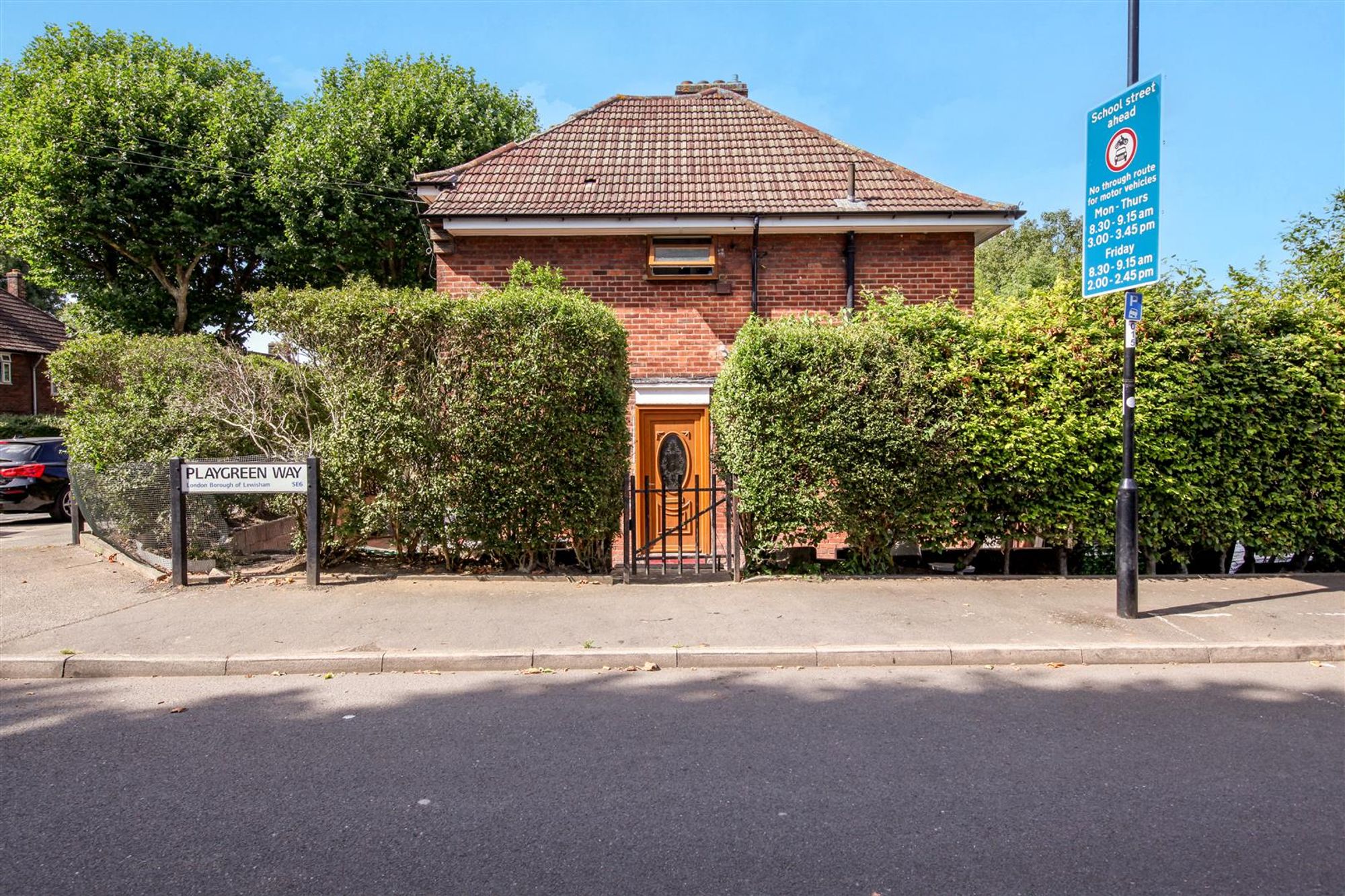 3 bed end of terrace house for sale in King Alfred Avenue, London  - Property Image 1