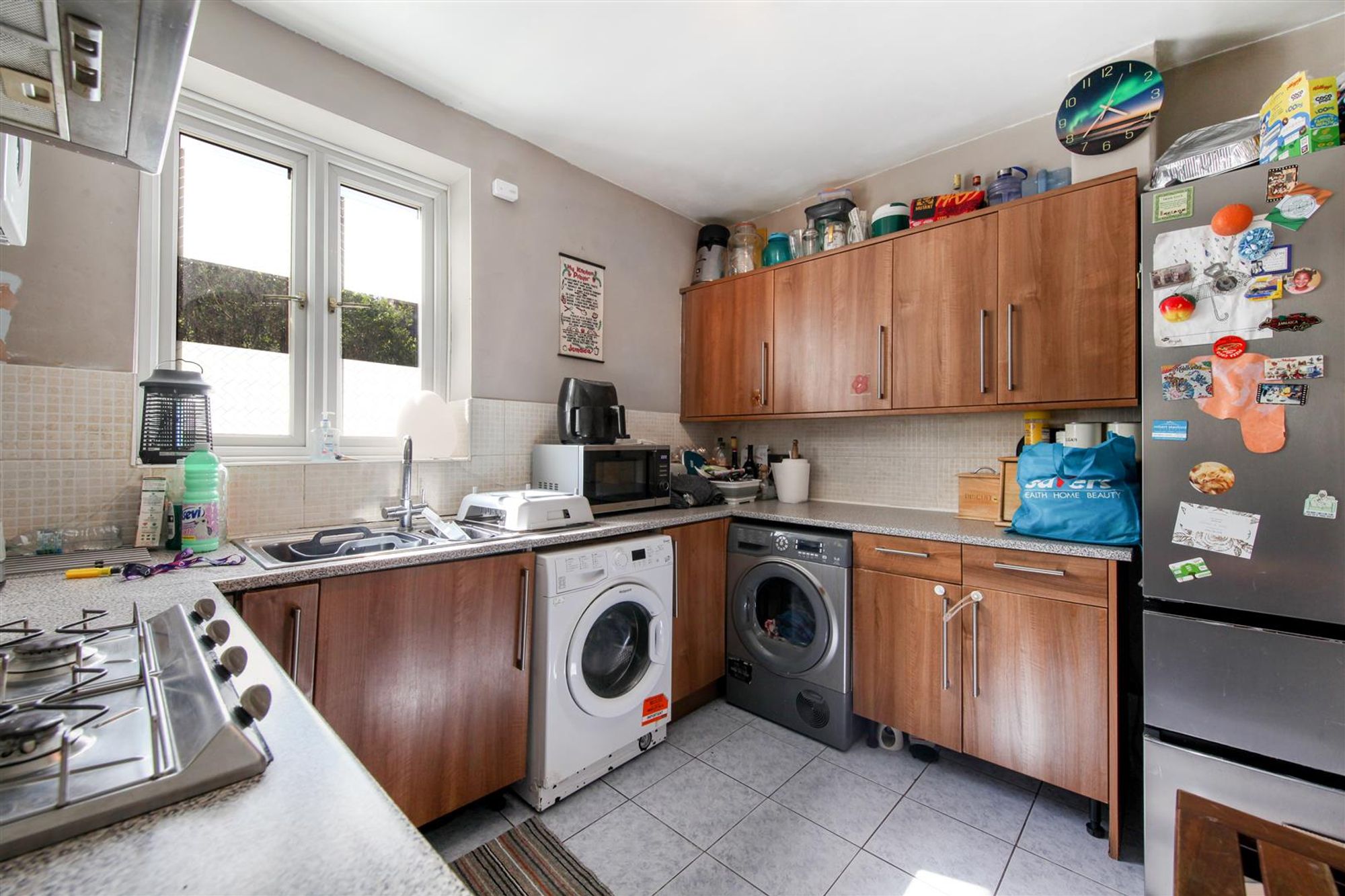 3 bed end of terrace house for sale in King Alfred Avenue, London 3