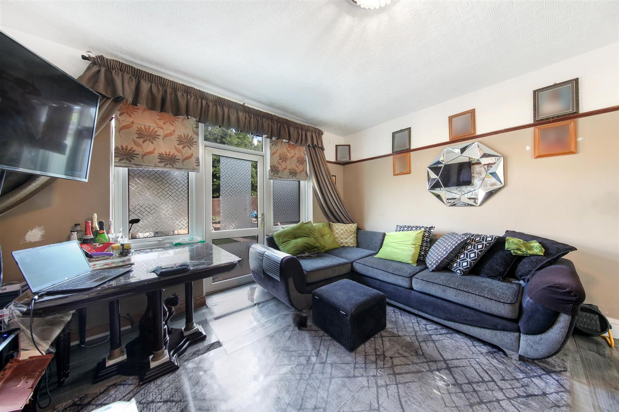 3 bed end of terrace house for sale in King Alfred Avenue, London 18
