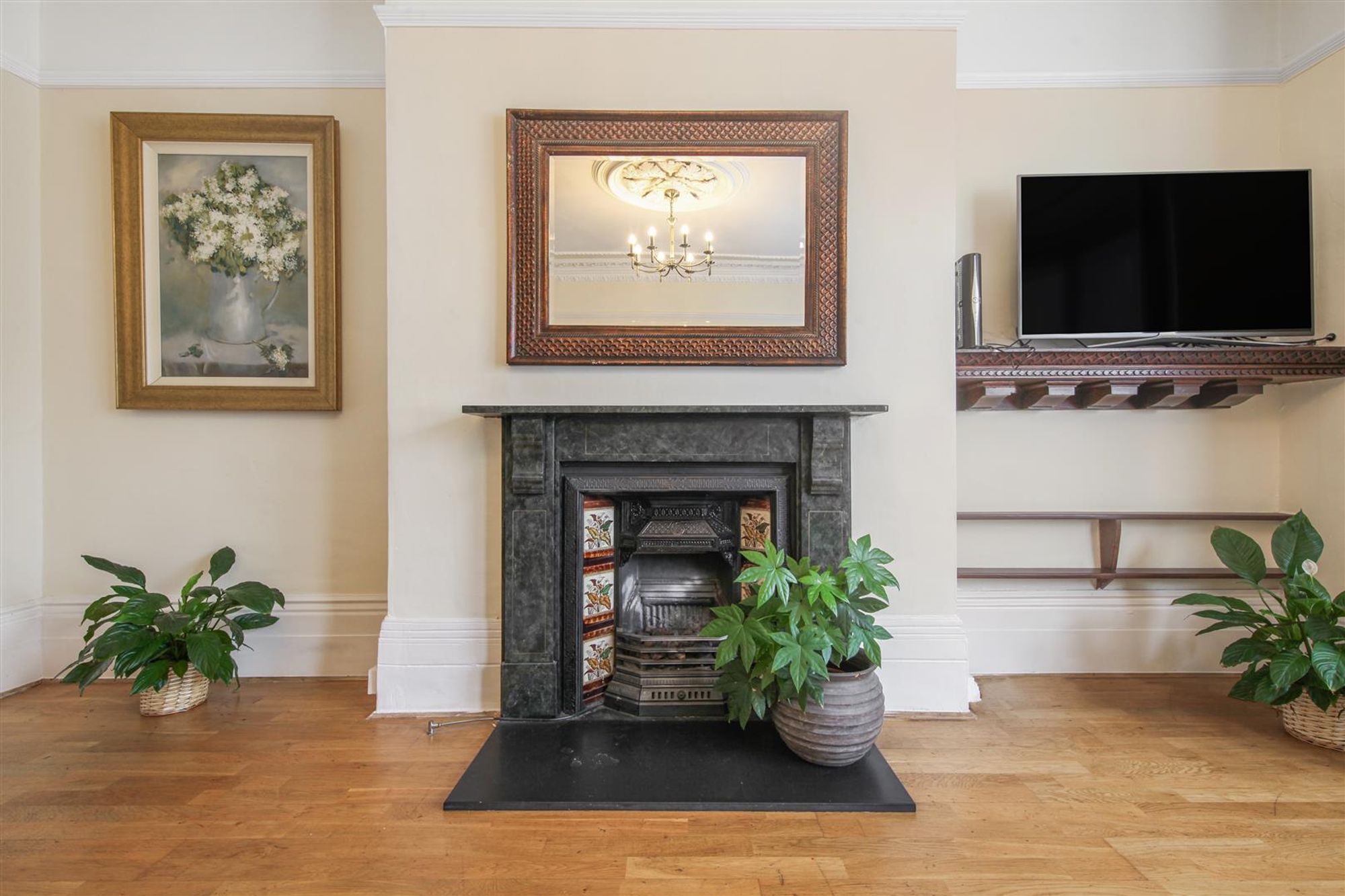 5 bed house for sale in Burrage Road, London  - Property Image 11