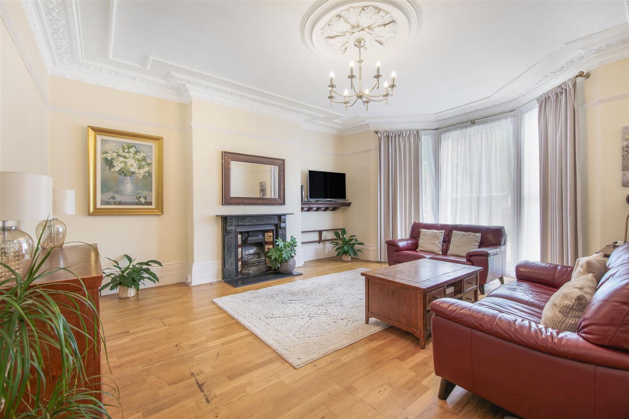 5 bed house for sale in Burrage Road, London  - Property Image 4