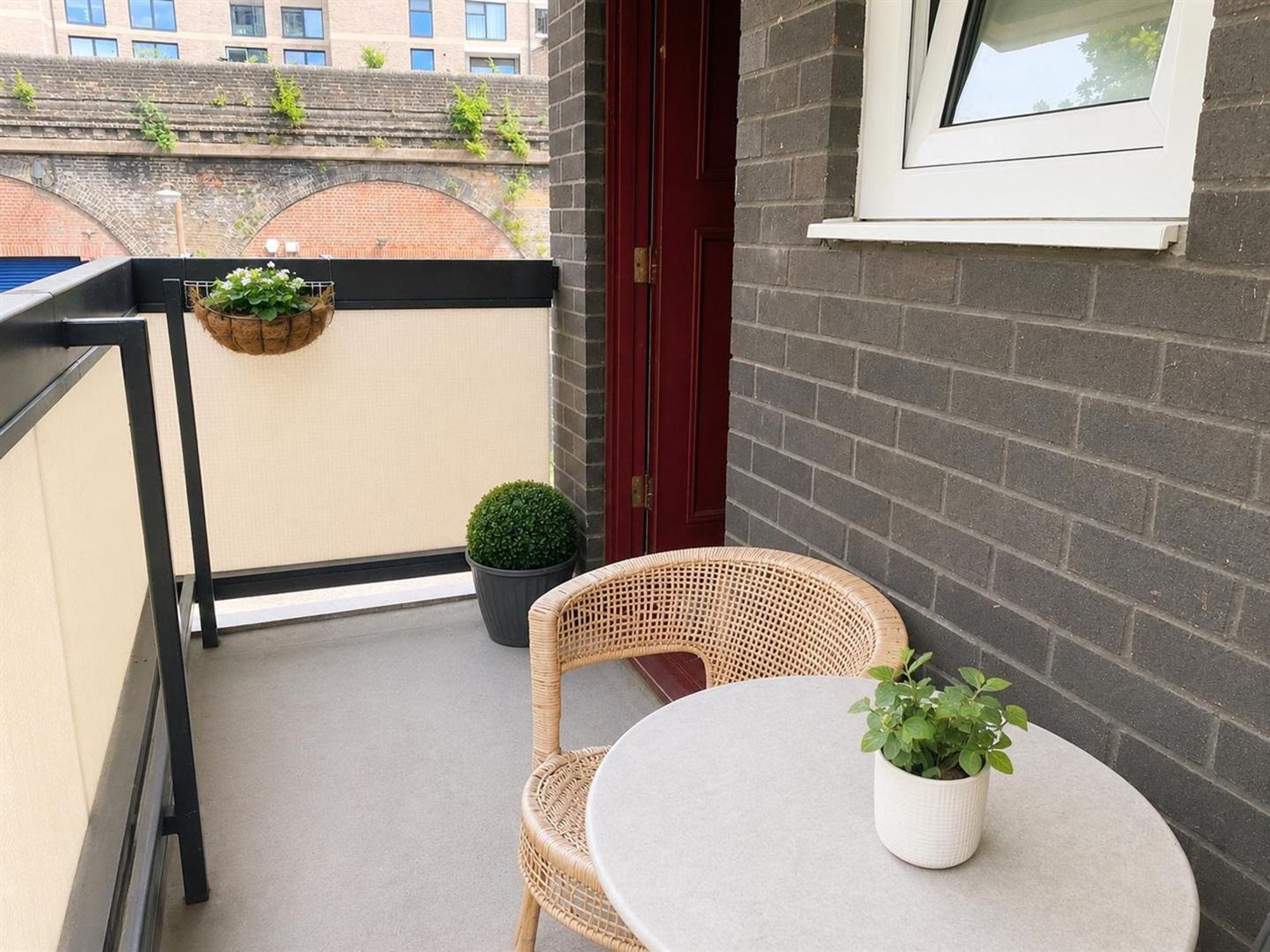 1 bed flat share to rent in Hodister Close, London 5