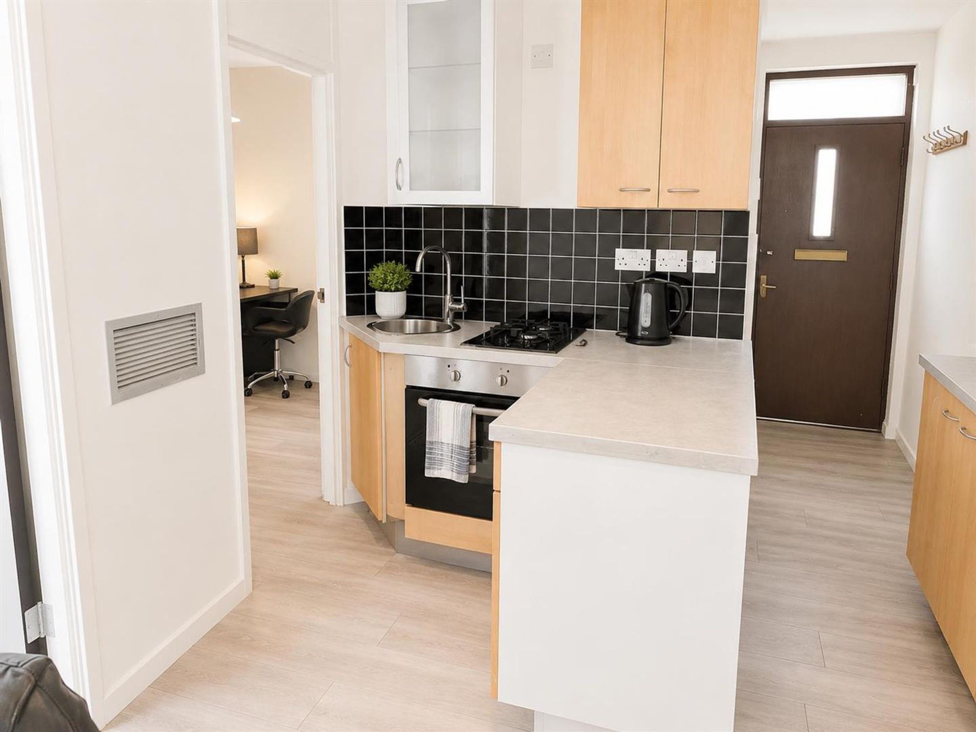 1 bed flat share to rent in Hodister Close, London 2