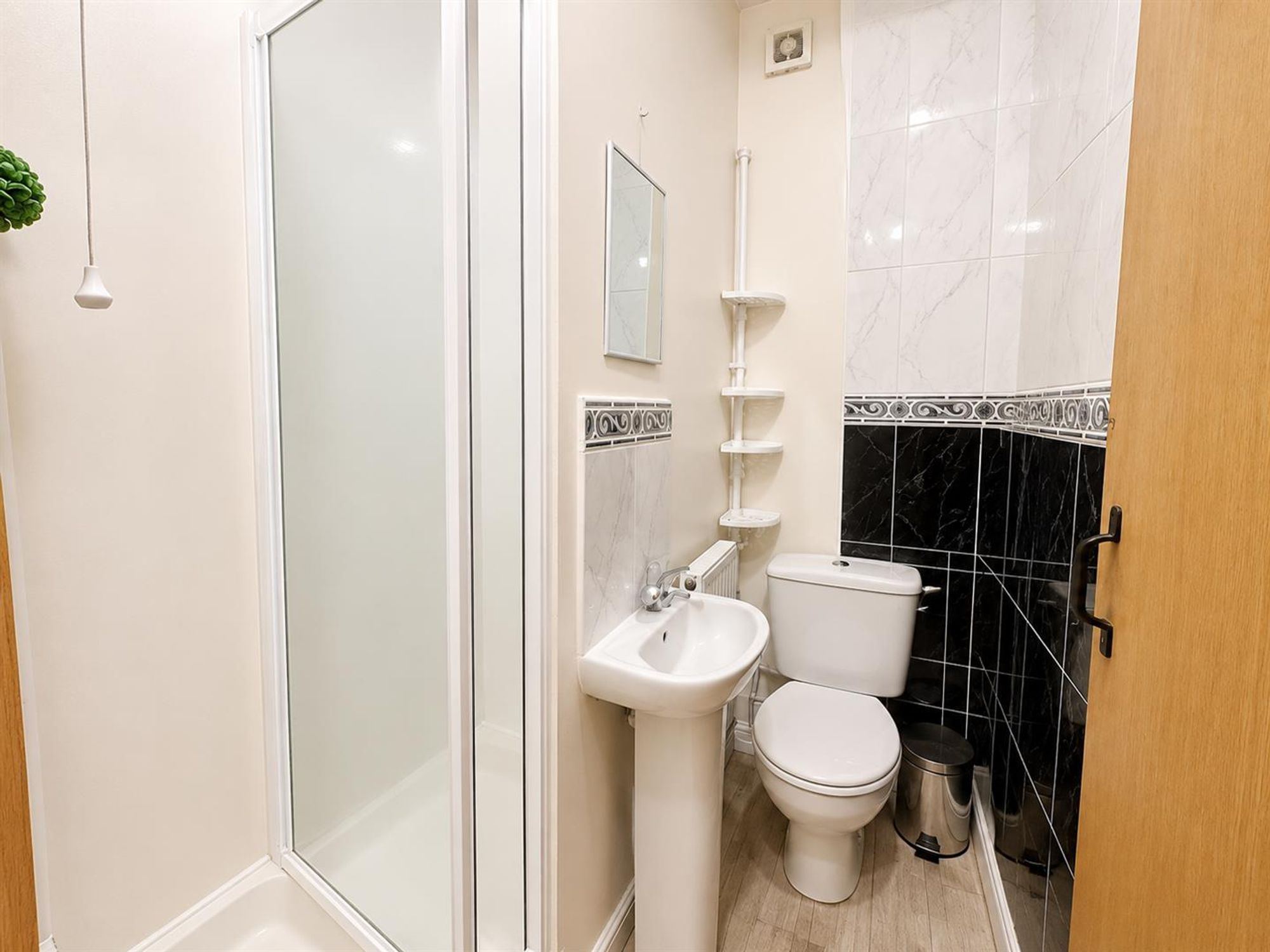 1 bed house share to rent in Trafalgar Avenue, London 2