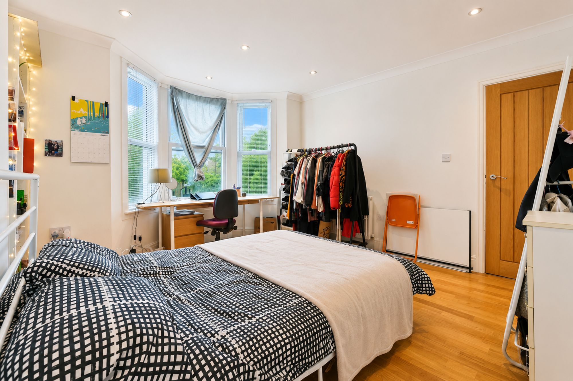 3 bed flat to rent in Shooters Hill Road, London 3