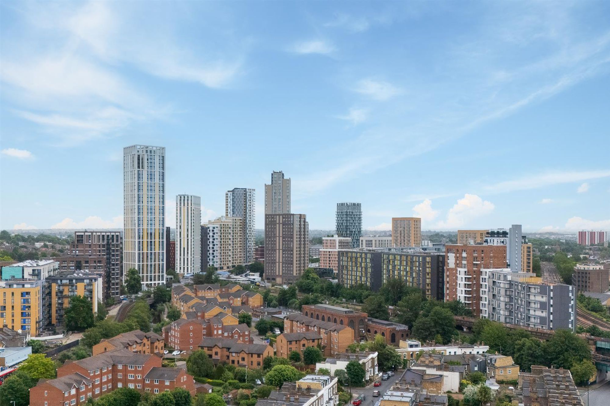 2 bed flat for sale in Station Road, London 3