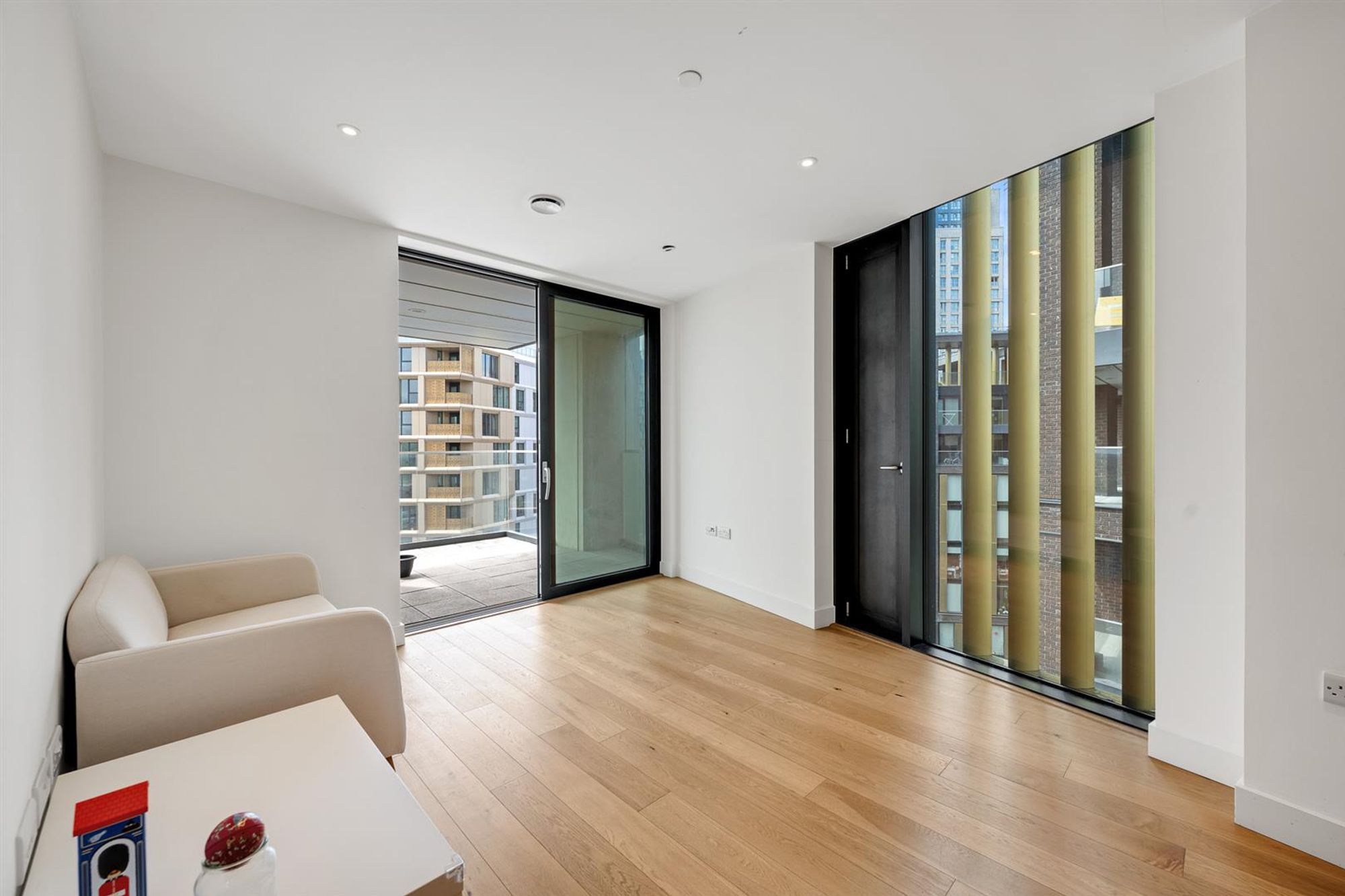 2 bed flat for sale in Station Road, London 9