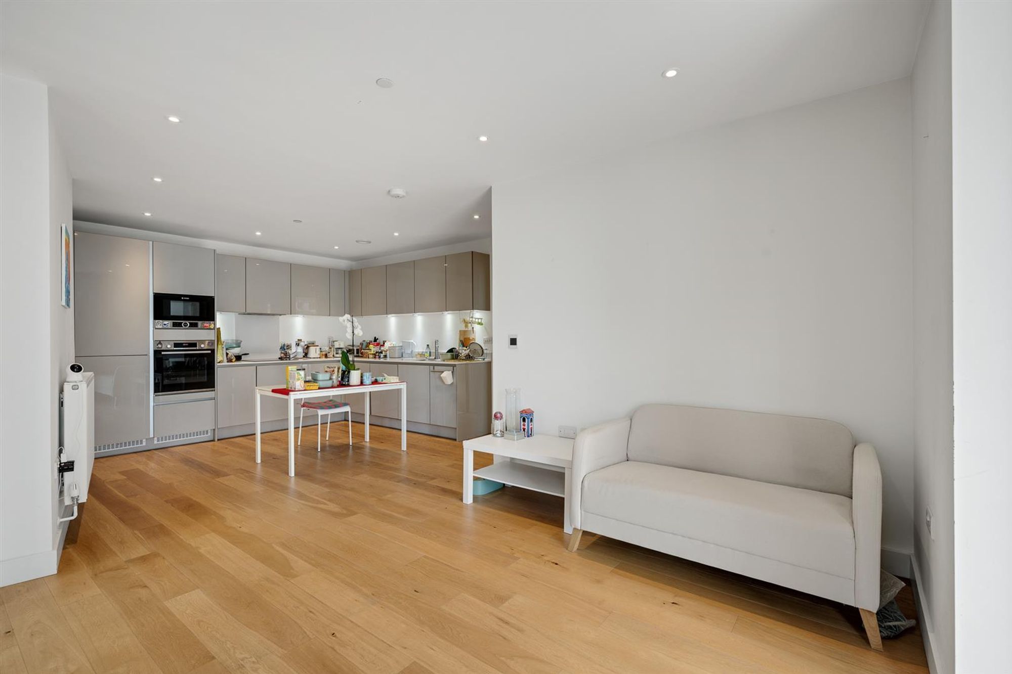 2 bed flat for sale in Station Road, London 5