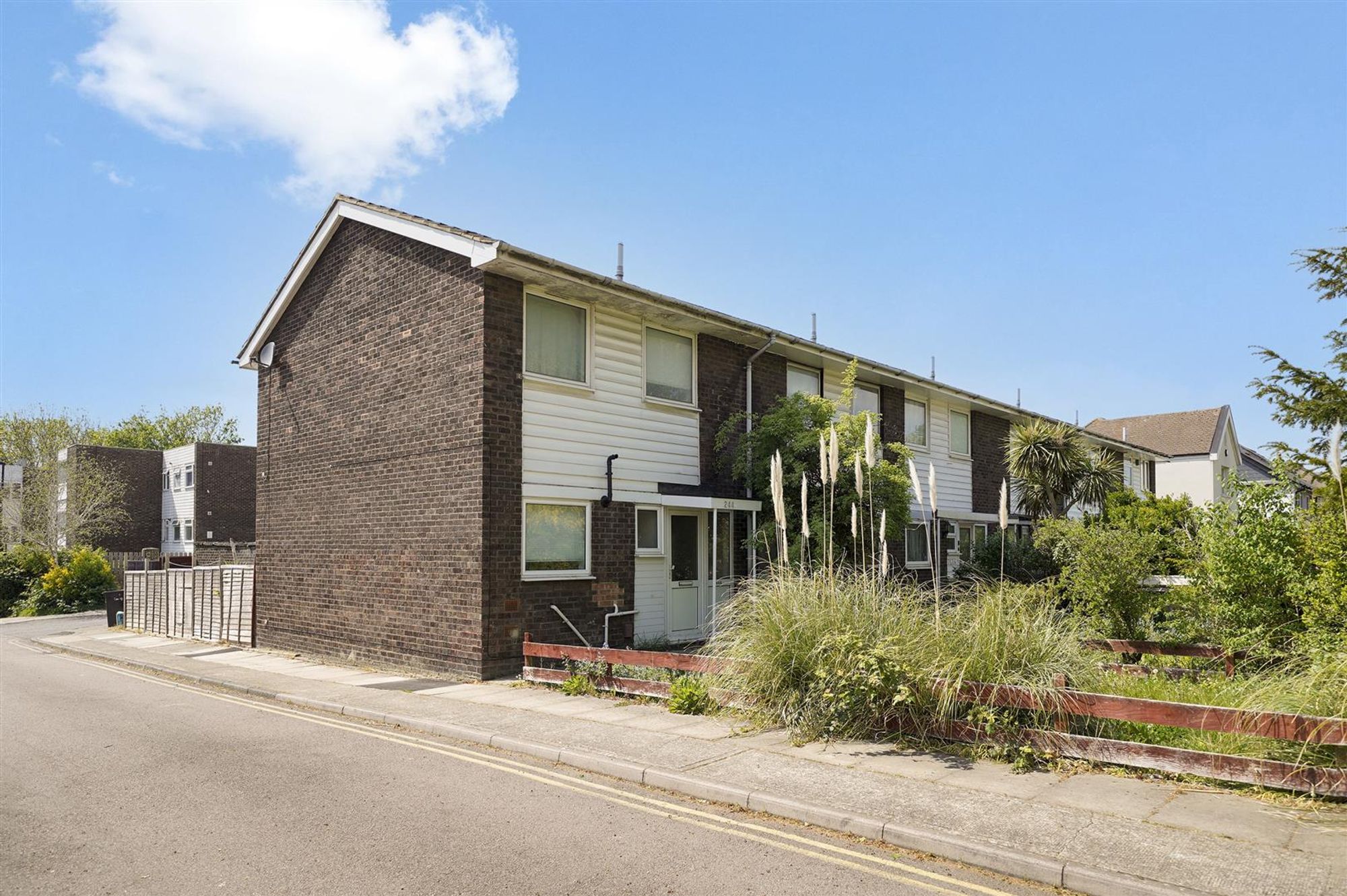 3 bed terraced house for sale in Baring Road, London, SE12