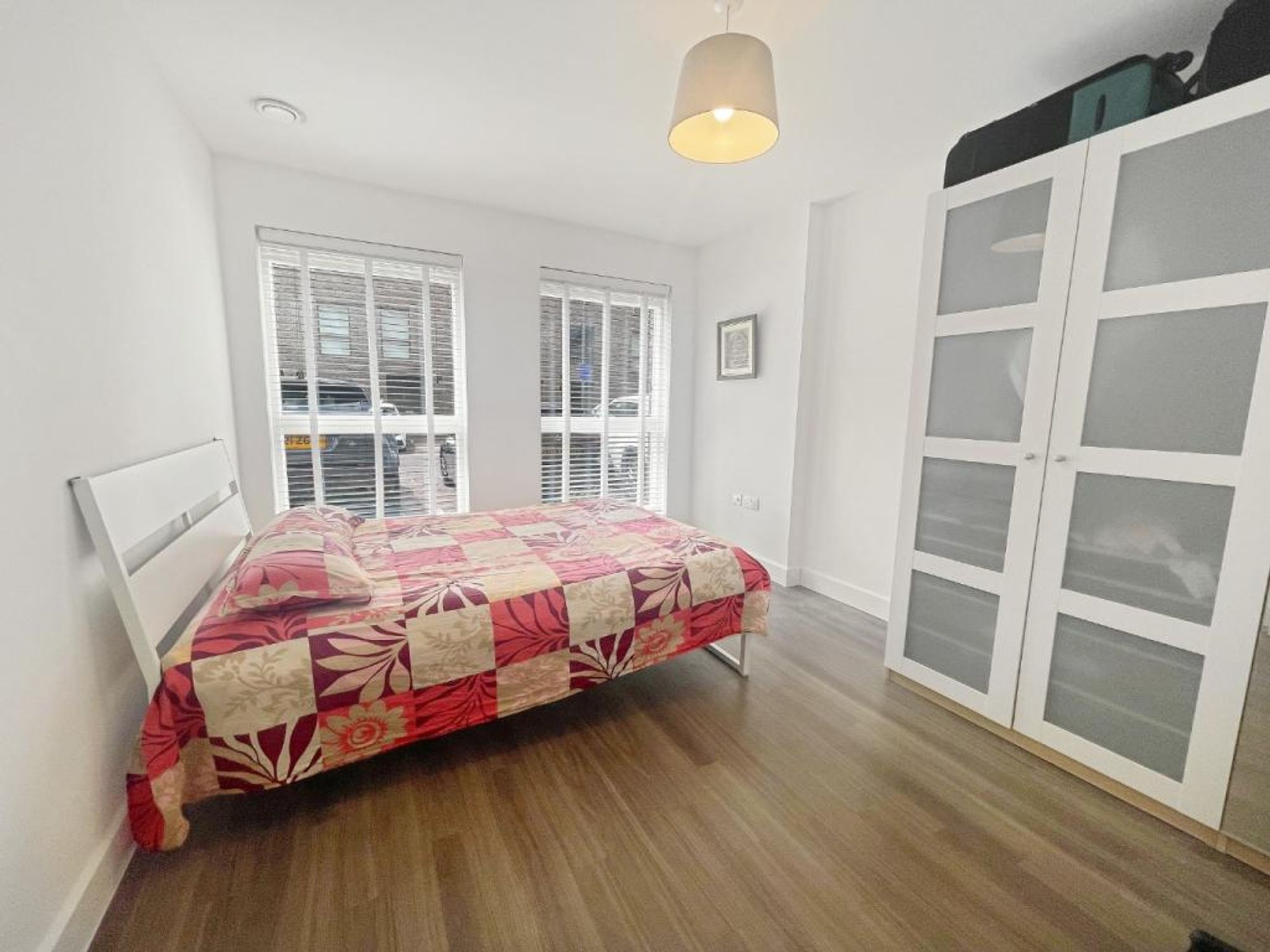 1 bed flat to rent in Adenmore Road, London 2