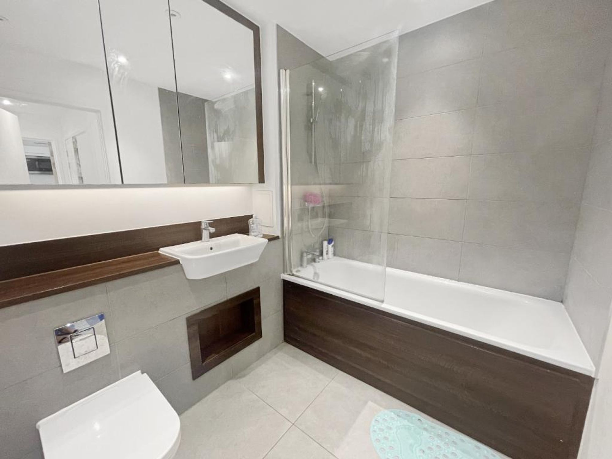 1 bed flat to rent in Adenmore Road, London 3