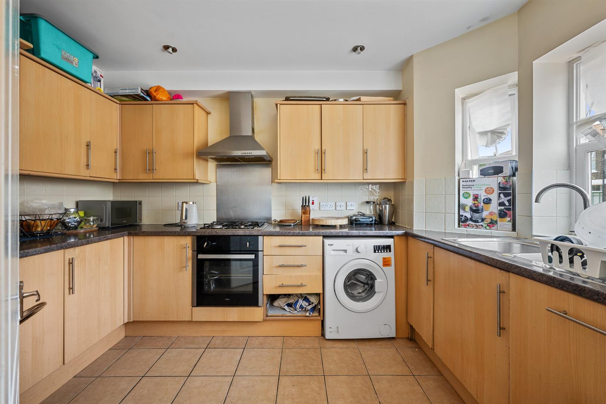 3 bed house for sale in Plum Lane, London 2