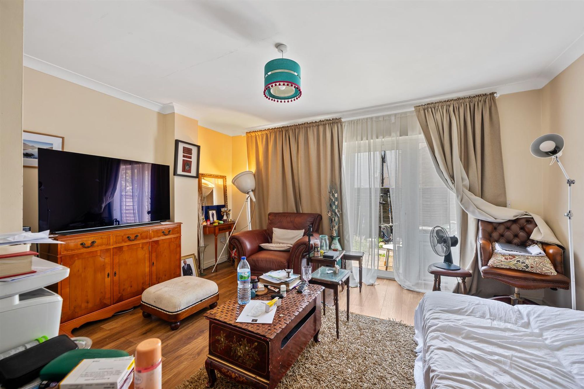 3 bed house for sale in Plum Lane, London 1