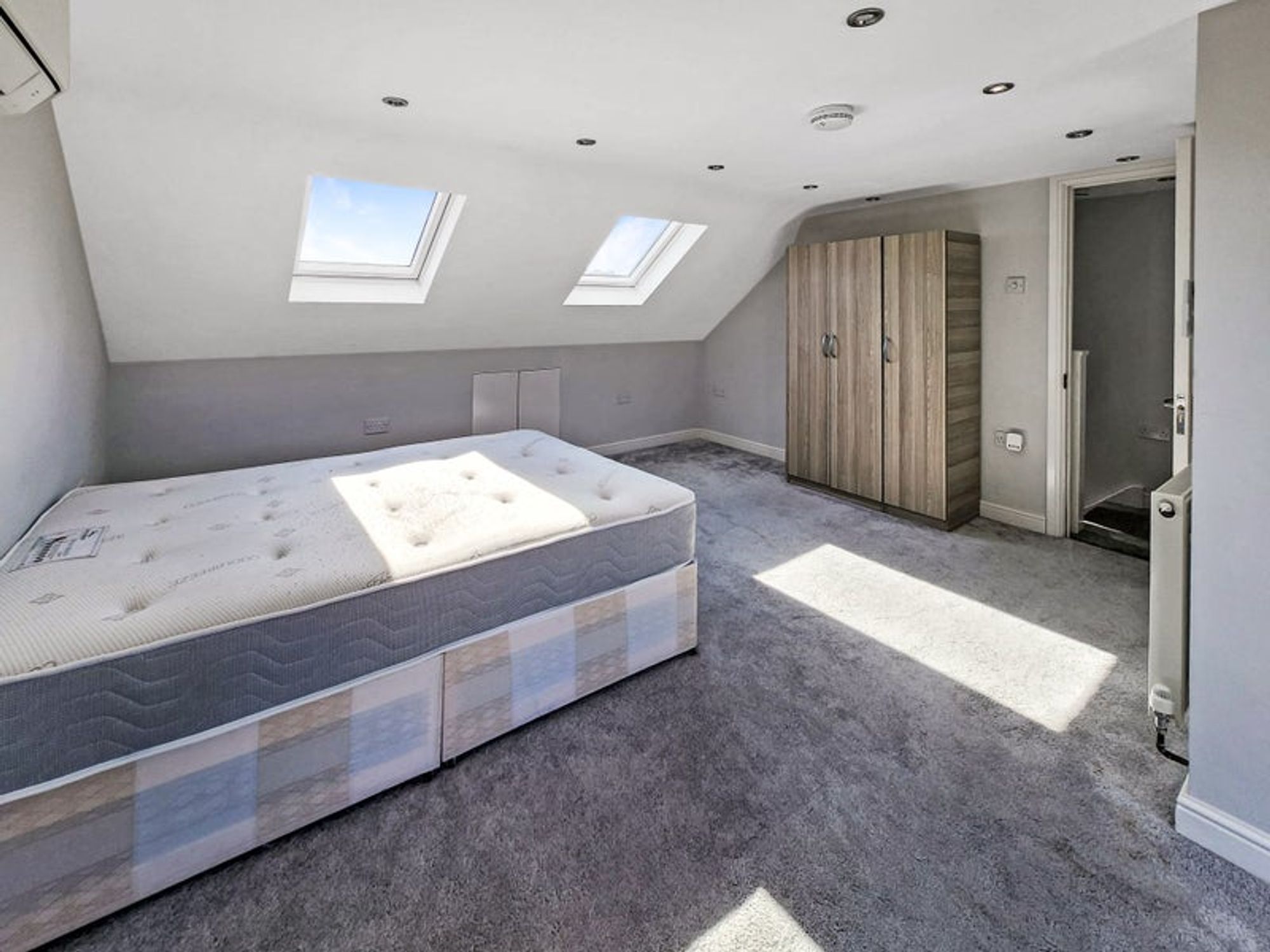 1 bed house share to rent in Scarsbrook Road, London  - Property Image 1