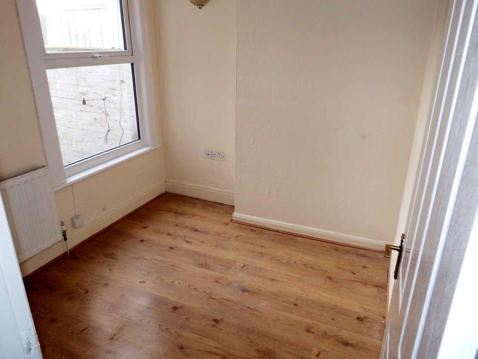 3 bed terraced house to rent in Palgrave Road, Great Yarmouth, Norfolk  - Property Image 2