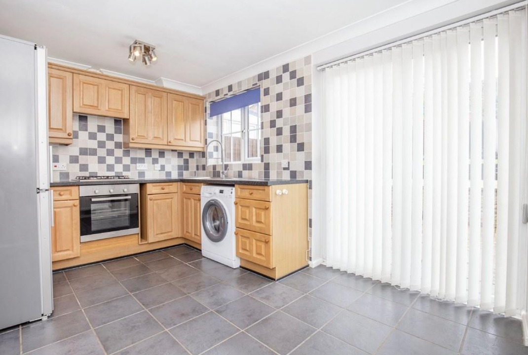 2 bed terraced house to rent in Alan Avenue, Norwich  - Property Image 2