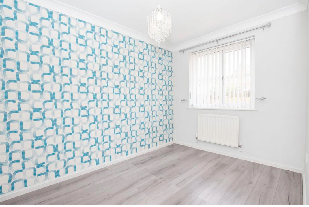 2 bed terraced house to rent in Alan Avenue, Norwich 5