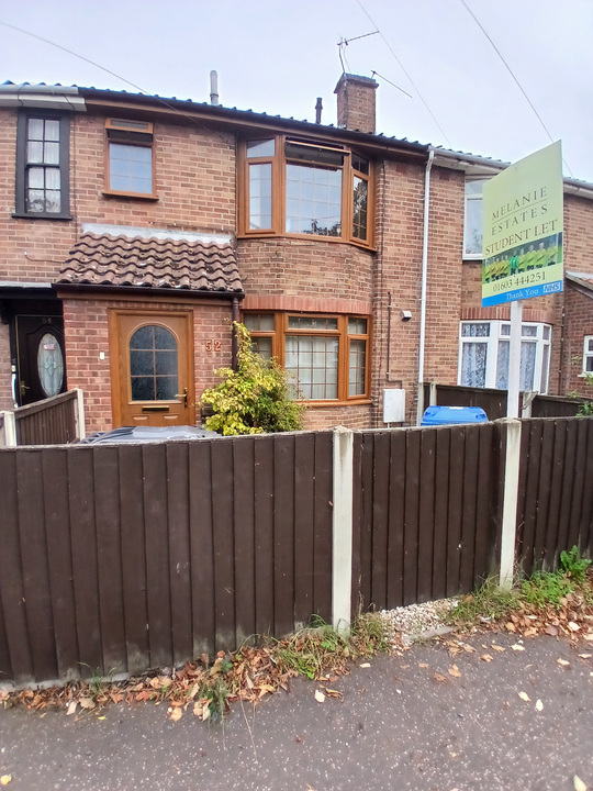 3 bed terraced house to rent in Beverley Road, Norwich - Property Image 1