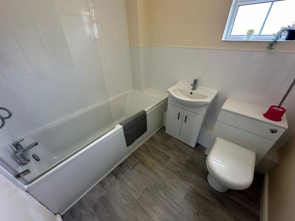 Detached house to rent in The Swale, Norwich, Norfolk  - Property Image 11