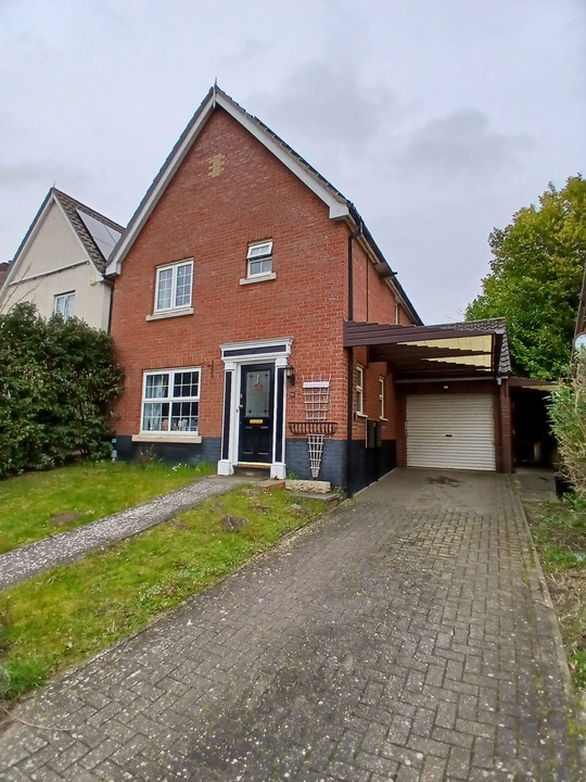 Detached house to rent in The Swale, Norwich, Norfolk - Property Image 1