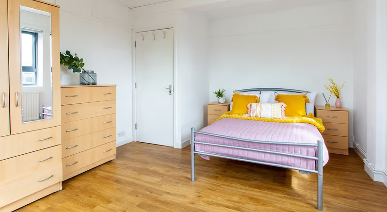 1 bed studio flat to rent in Surrey Quays Landale House, 101 Lower Road, London - Property Image 1