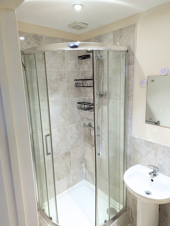 1 bed house of multiple occupation to rent in York Road, Great Yarmouth, Norfolk  - Property Image 5