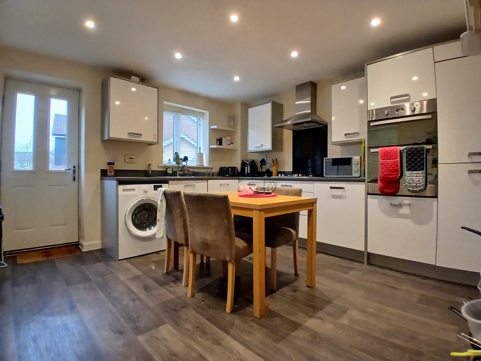 4 bed semi-detached house to rent in Viola Close, Cringleford, Norwich, Norfolk  - Property Image 2