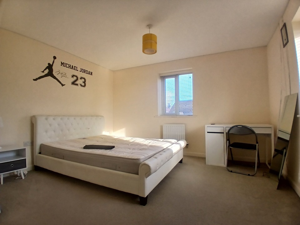 4 bed semi-detached house to rent in Viola Close, Cringleford, Norwich, Norfolk  - Property Image 5