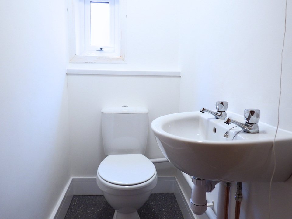 1 bed house of multiple occupation to rent in Walpole Road, Great Yarmouth, Norfolk  - Property Image 11